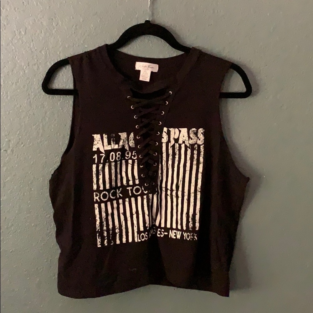 Muscle tee